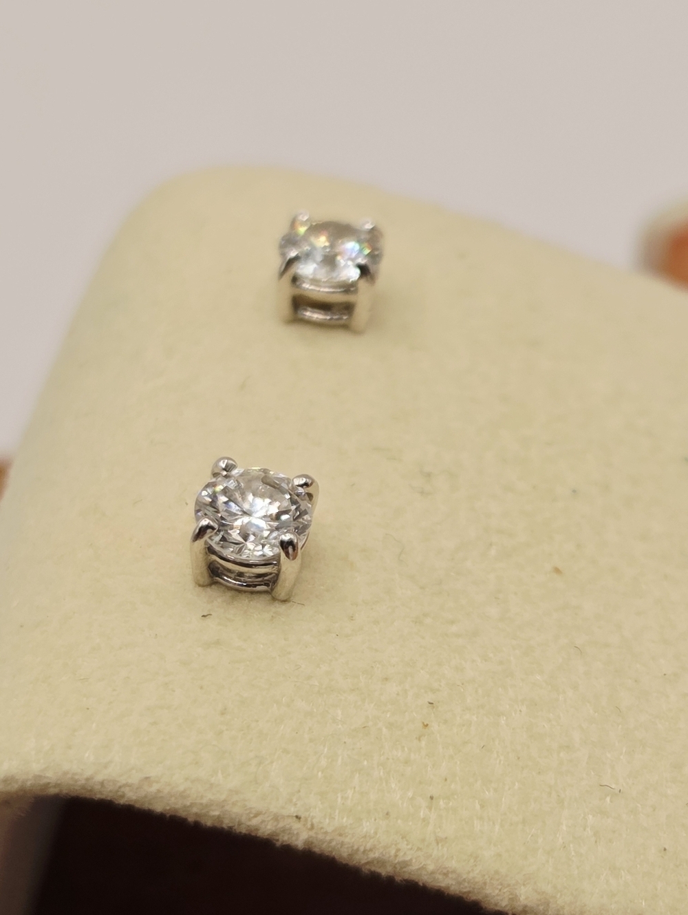 Diamond Stud Earrings Round Natural 14KT Gold 4 Prongs Minimalist - Picture 14 of 16
